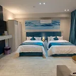 Lotus Al-Tahrir Hotel