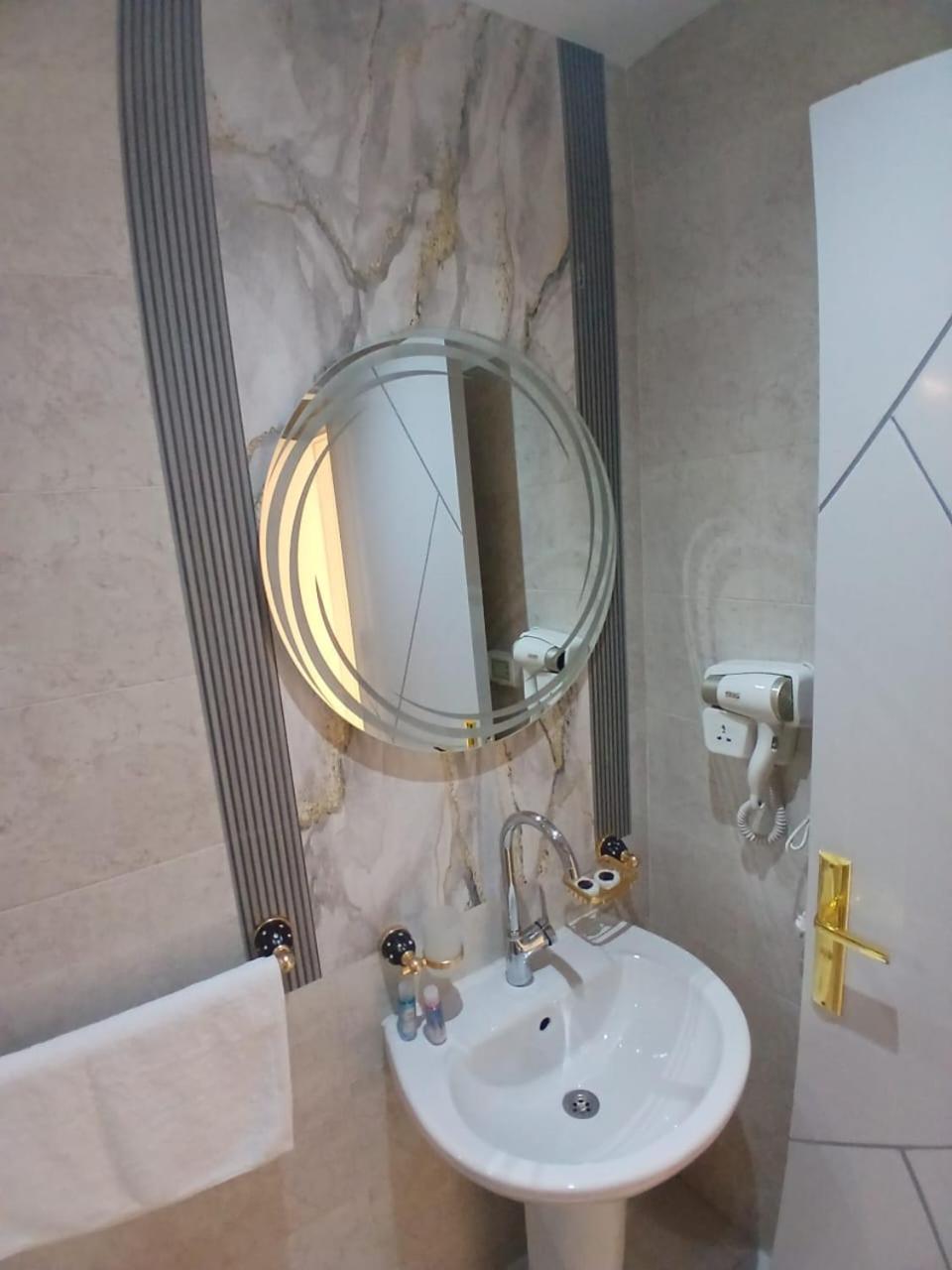 Lotus Al-tahrir 3* Il Cairo